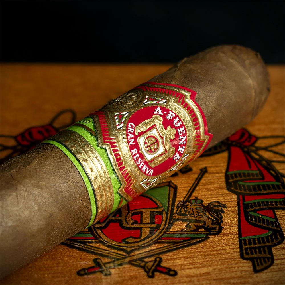 Arturo Fuente Gran Reserva Flor Fina 8-5-8 Cigar - Single - Image 4