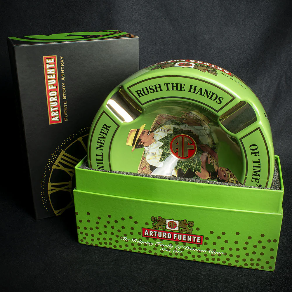 Arturo Fuente Hands of Time Ashtray - Geen + Short Story Cigar - Image 2