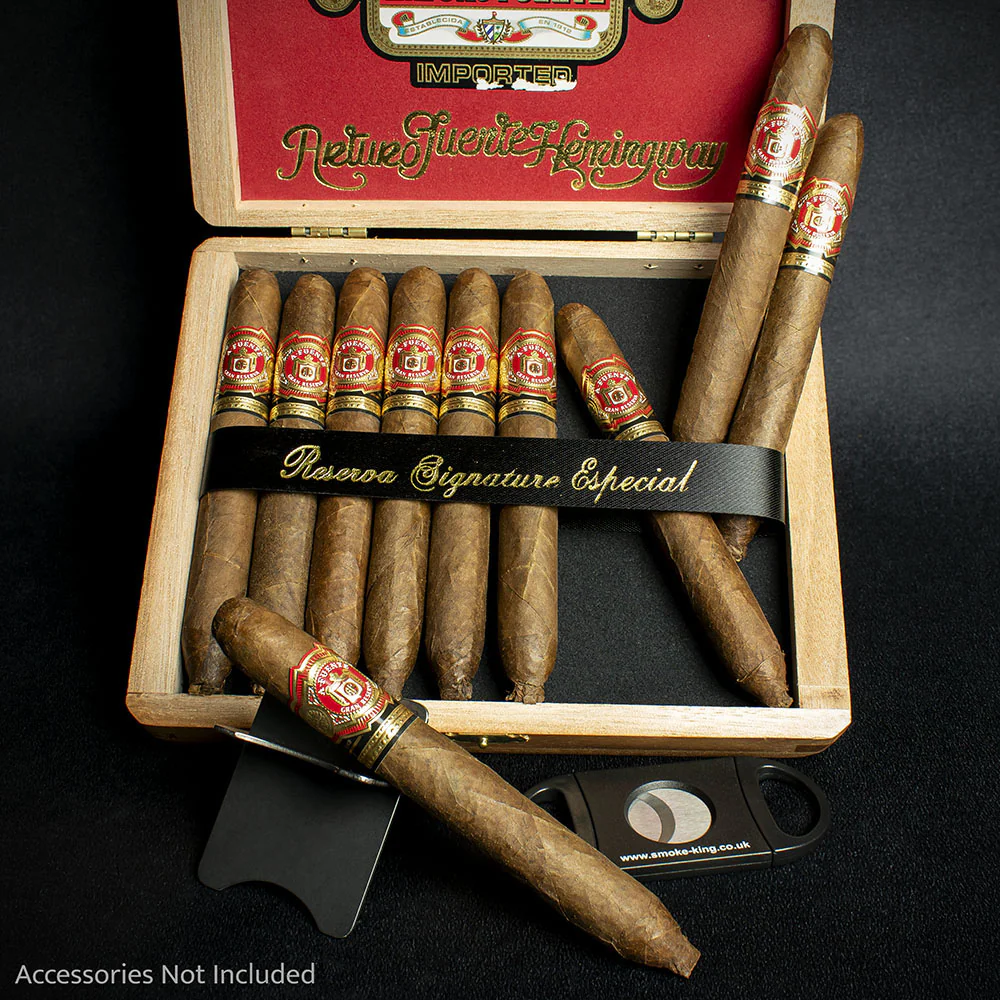Arturo Fuente Hemingway Signature Cigar - Single - Image 3