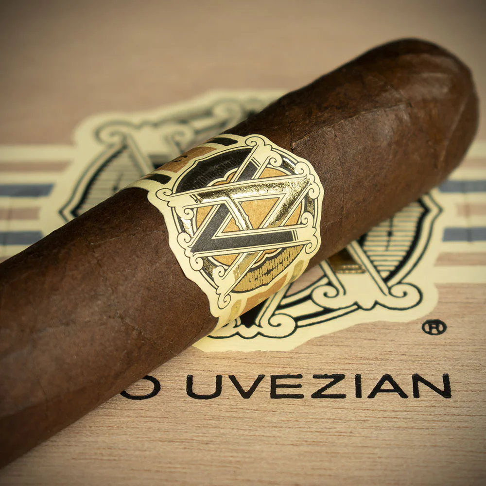 AVO Dominican Classic Robusto Cigar - Single - Image 4
