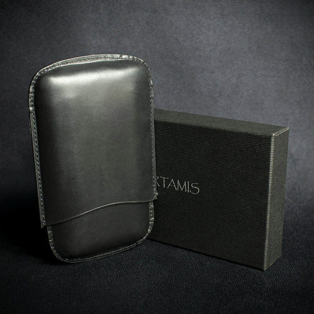 Artamis Black Leather Cigar Case - 3 Robustos