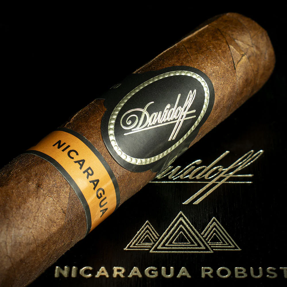 Davidoff Nicaragua Robusto Cigars - Box of 12 - Image 3