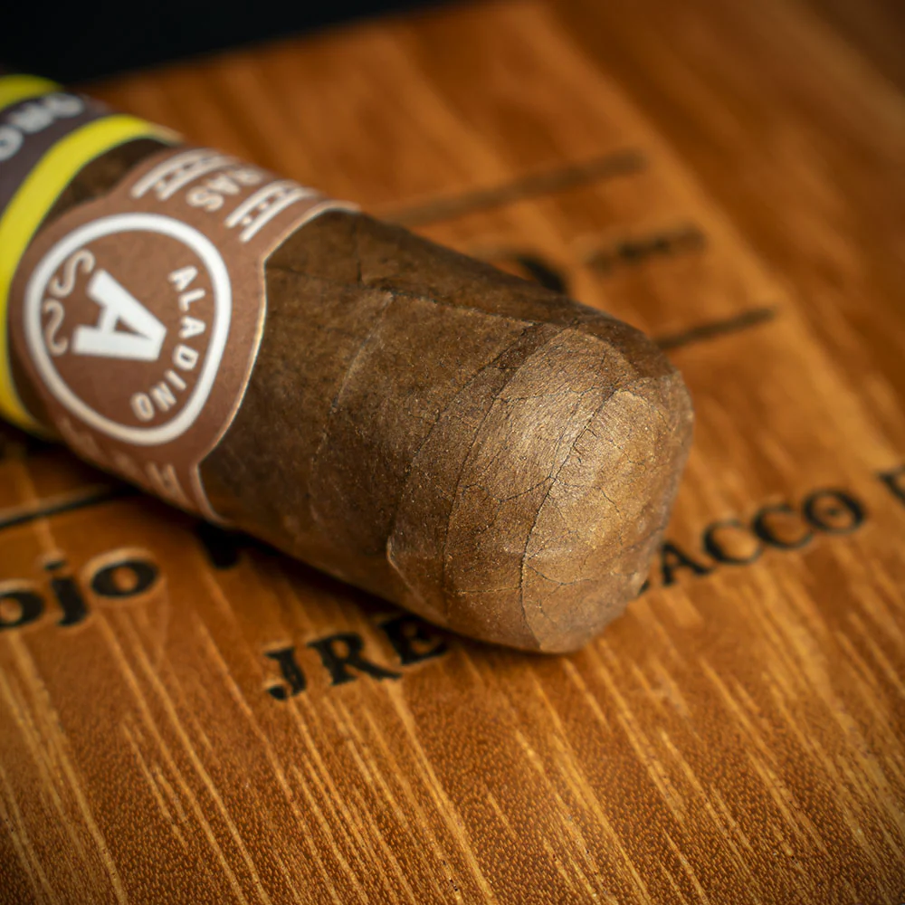 Aladino Corojo Reserva Robusto Cigars - Box of 20 - Image 4