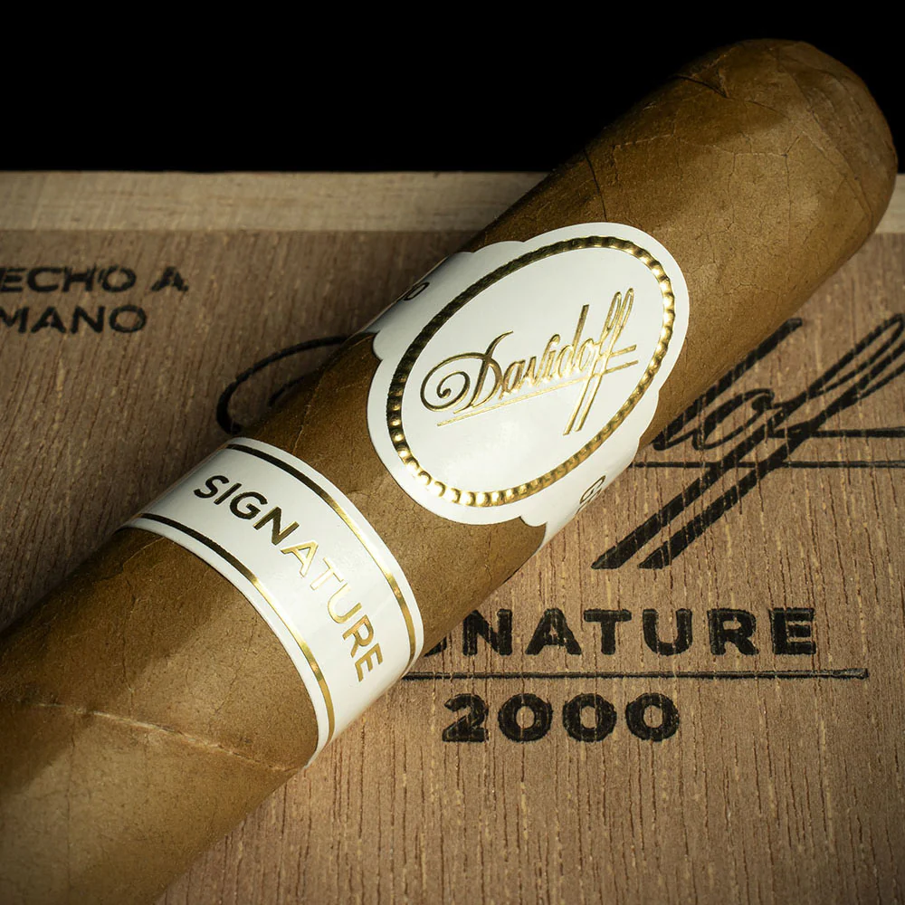 Davidoff Signature 2000 Cigar - Box of 25 - Image 3