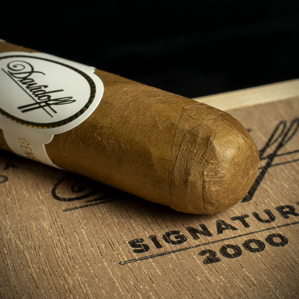Davidoff Signature 2000 Cigar - Box of 25 - Image 4