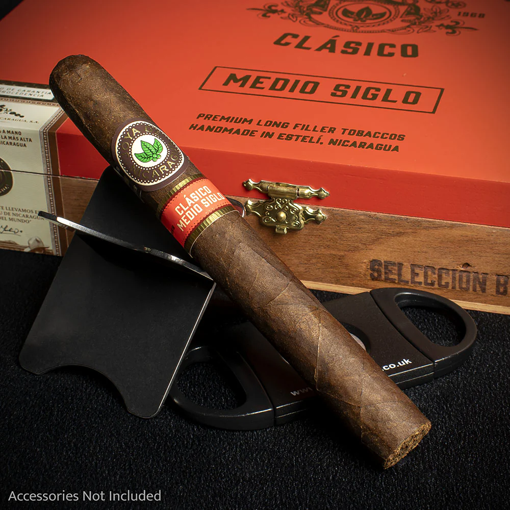 Joya de Nicaragua Clásico Médio Siglo Selección B Cigars - Box of 25 - Image 2