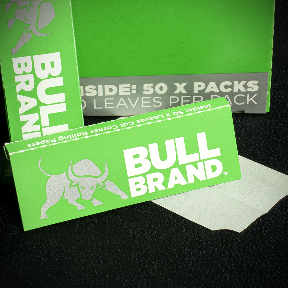 Bull Brand Green Cut Corners Rolling Papers - 50 Pack - Image 2