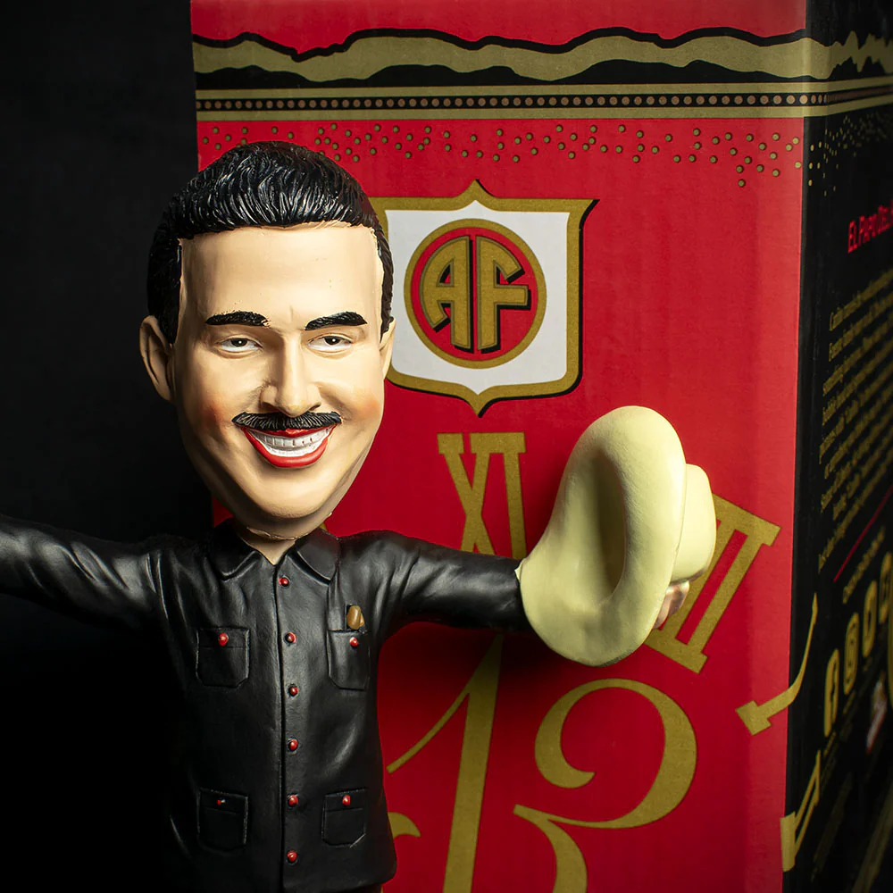 Carlos Carlito Fuente Jnr. Bobblehead (Black) With Short Story Cigar - Image 2
