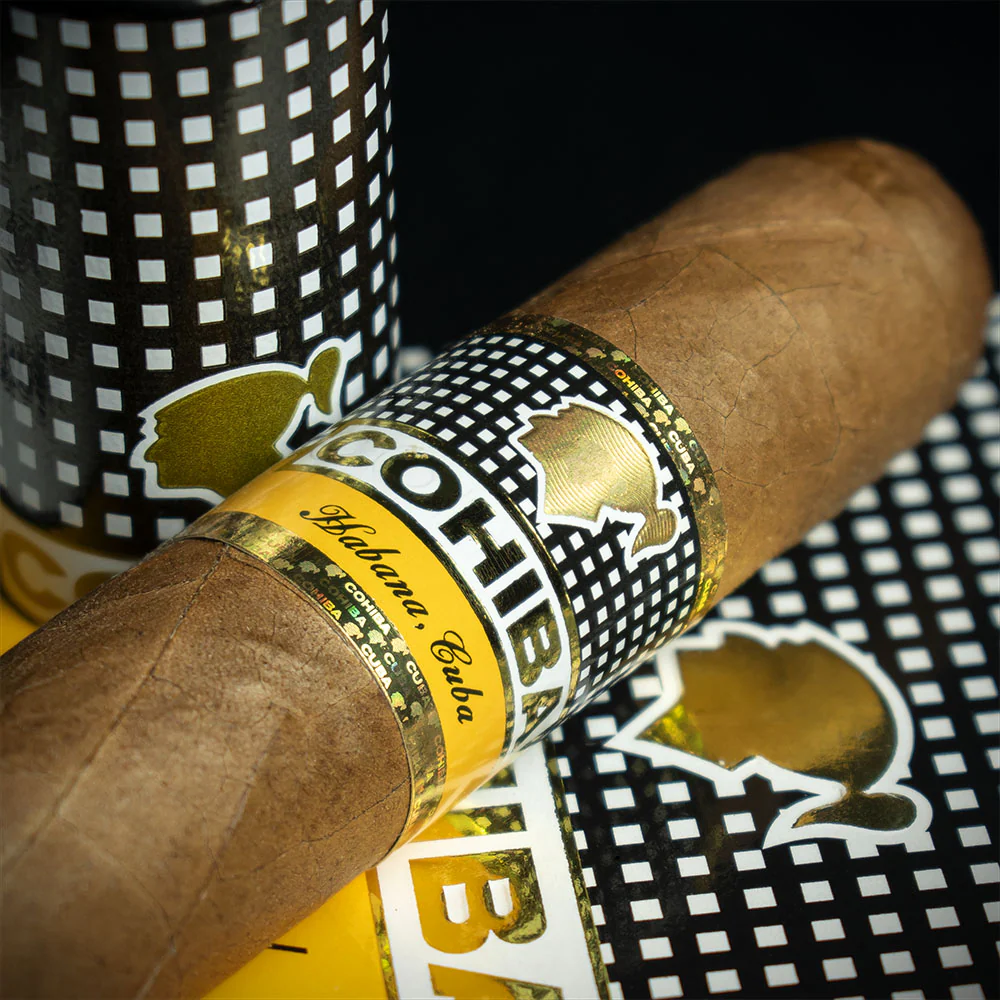 Cohiba Siglo IV Tubos Cuban Cigars - 3 Pack - Image 3