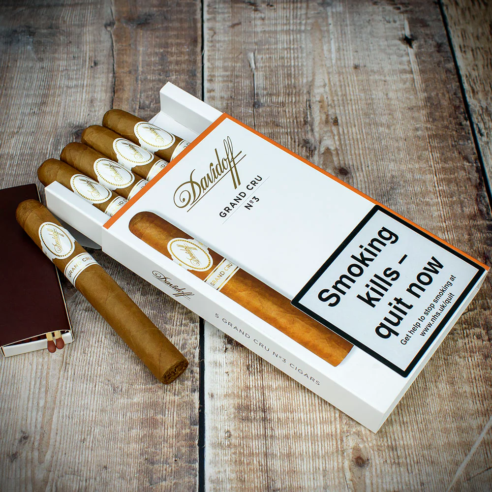 Davidoff Grand Cru No. 3 Cigars - Pack of 5 - Image 2