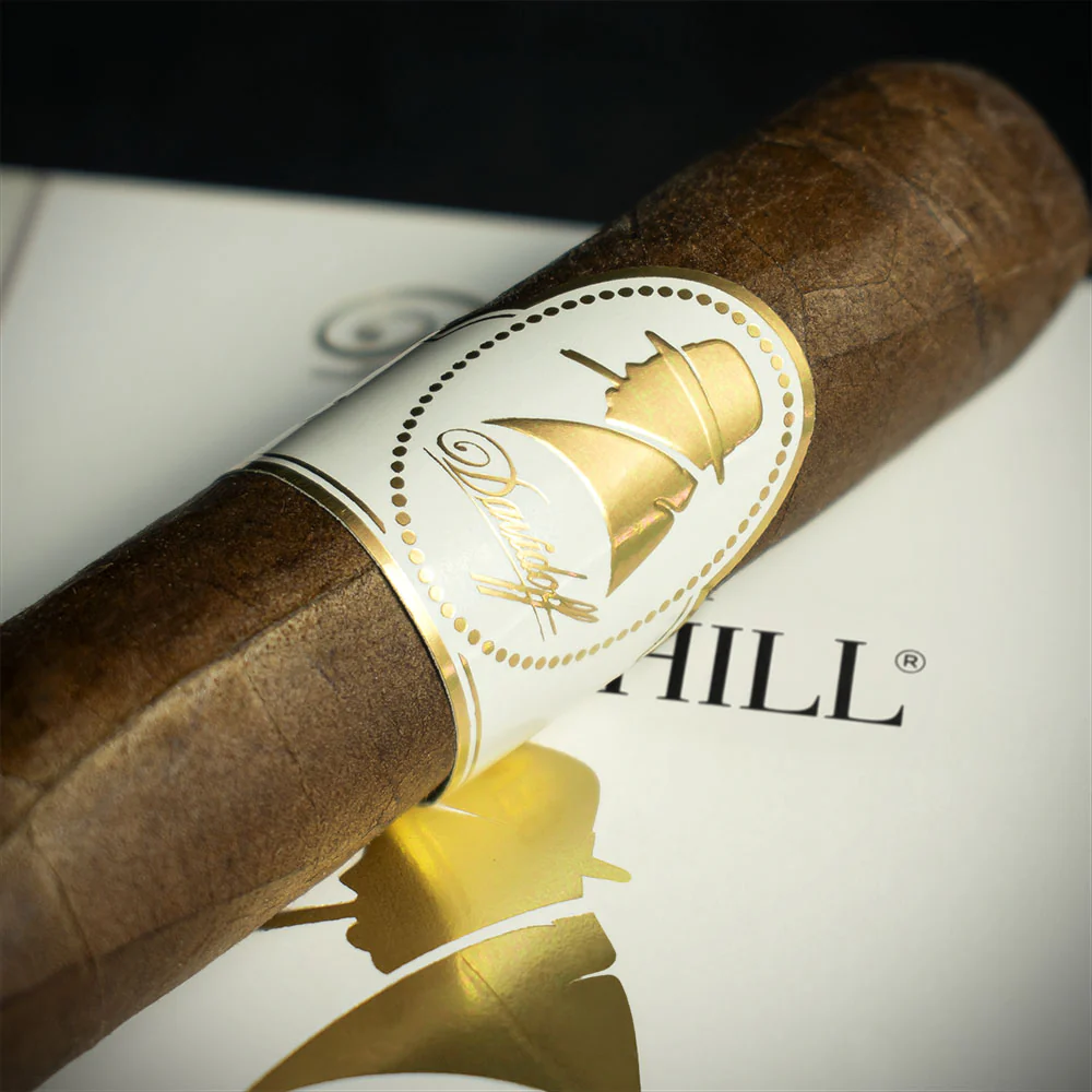 Davidoff Winston Churchill Artist Petit Corona Cigar - Single - Image 4