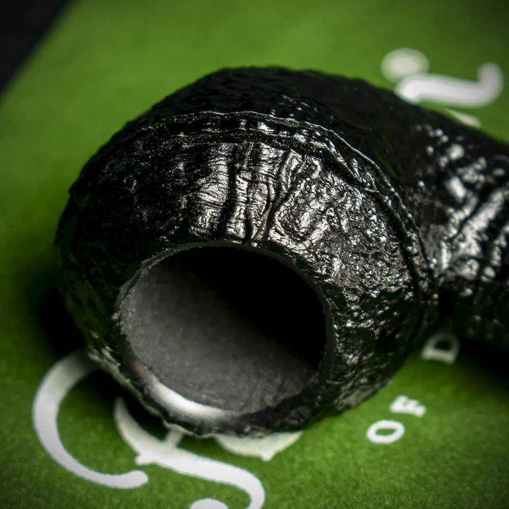 Peterson of Dublin Dracula Sandblasted Briar Smoking Pipe - Shape No.999 - Image 5