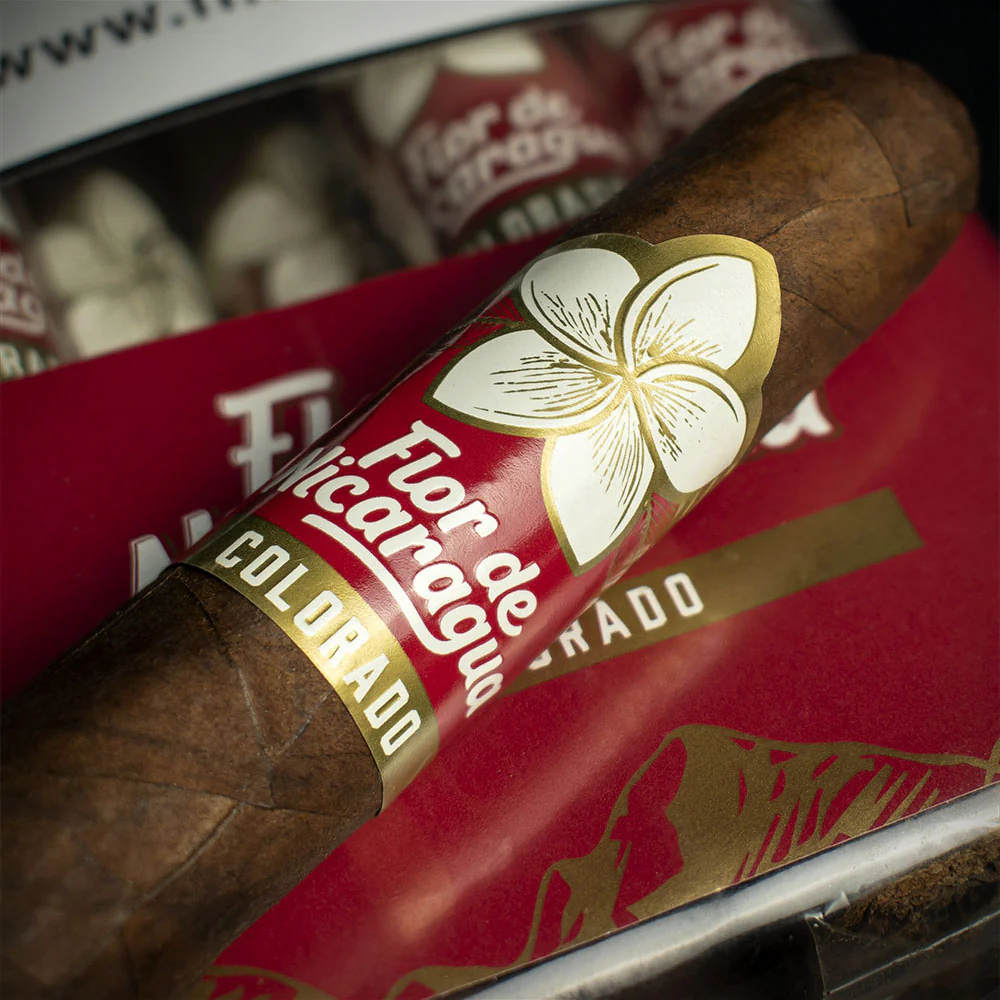 Flor de Nicaragua Colorado Robusto Cigar - Single - Image 4