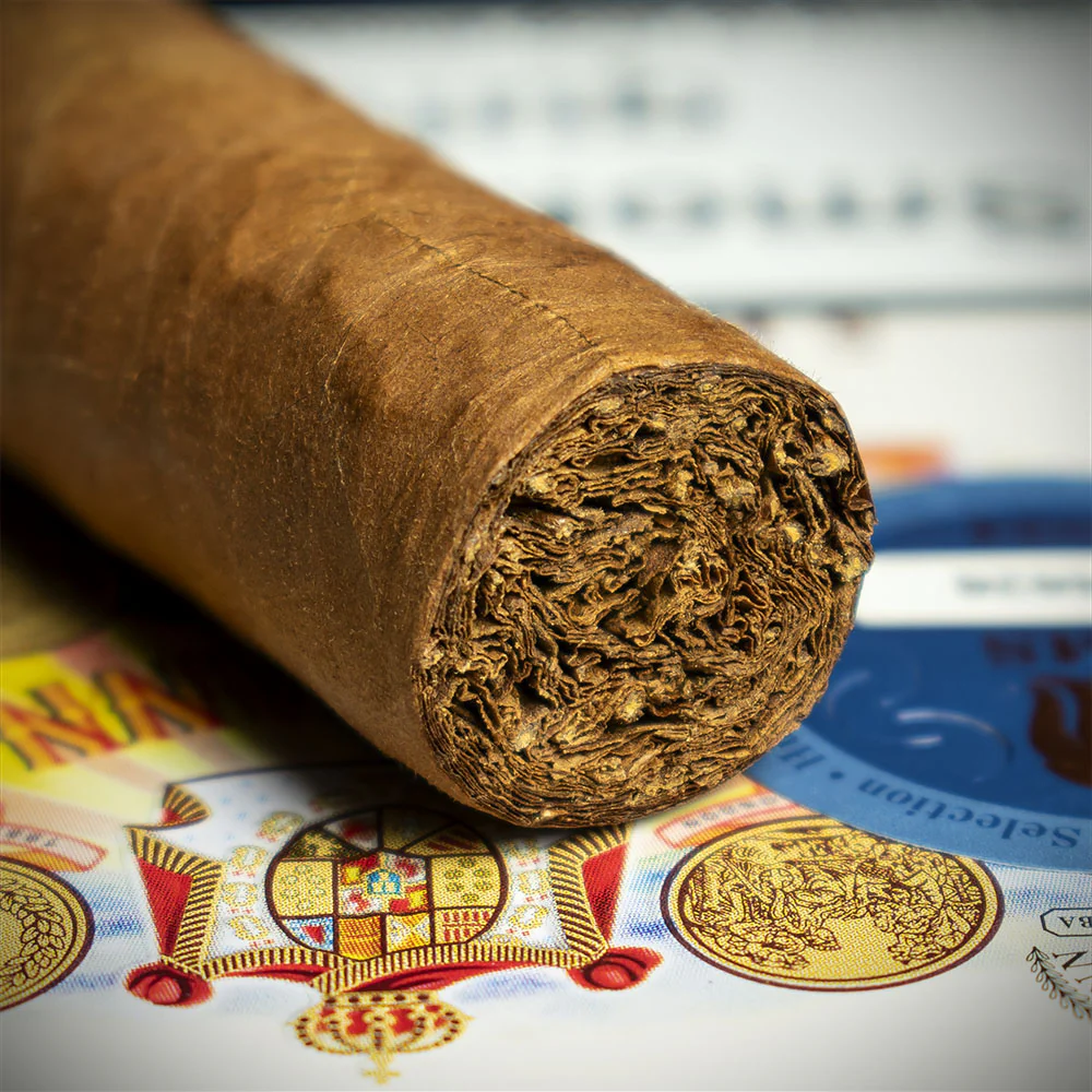 H. Upmann Half Corona Cuban Cigars - Tin of 5 - Image 5