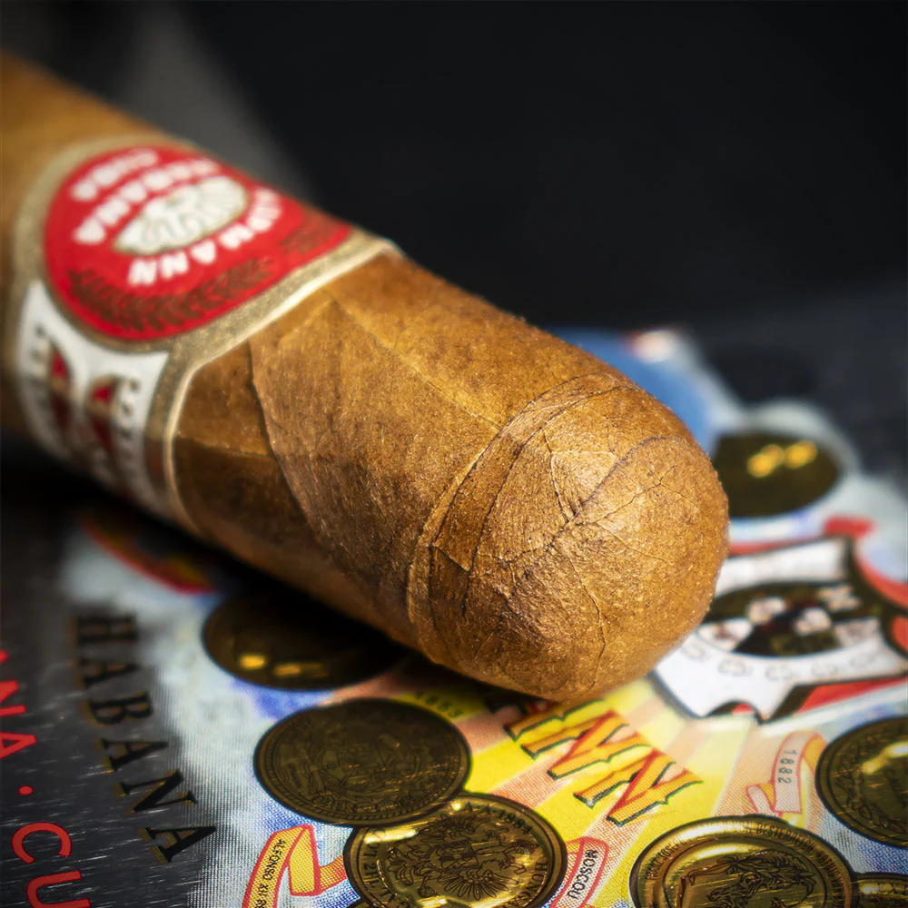 H. Upmann Regalias Cuban Cigars - Tin of 5 - Image 4