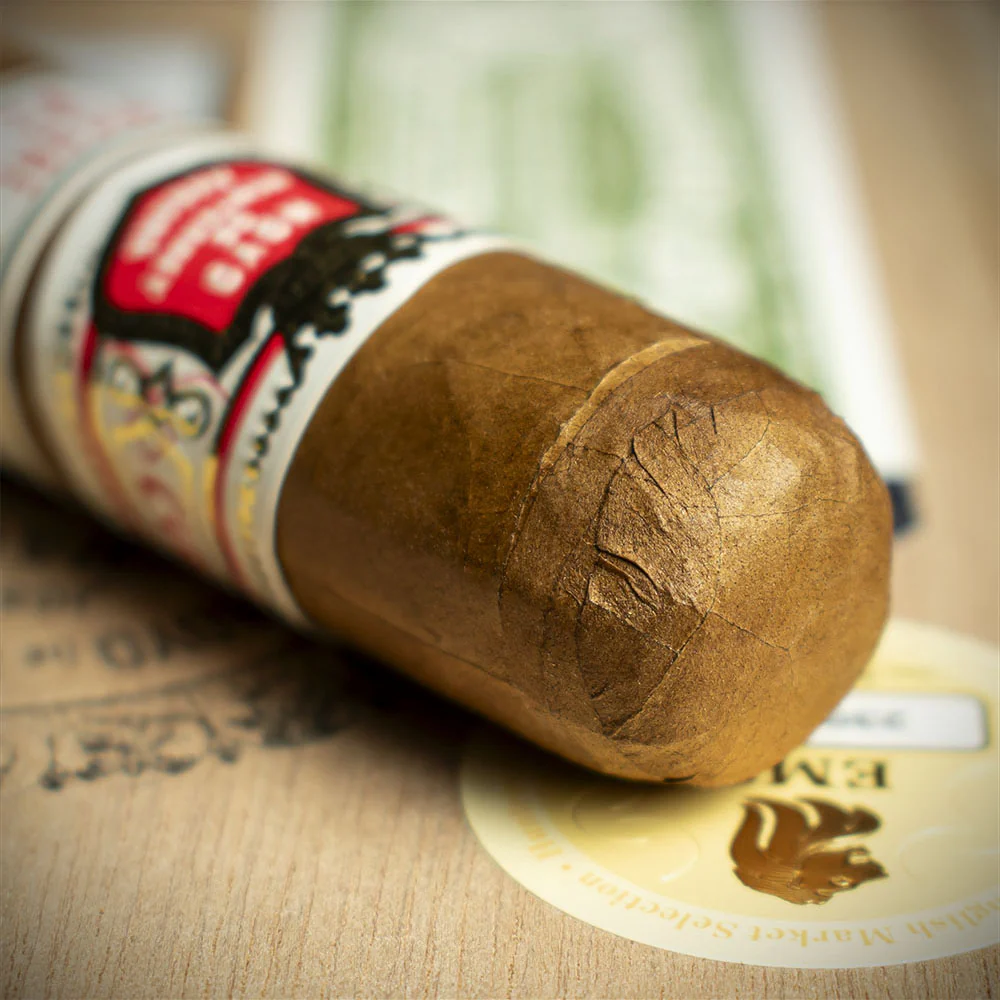 Hoyo de Monterrey Epicure No.2 Cuban Cigar - Single - Image 5