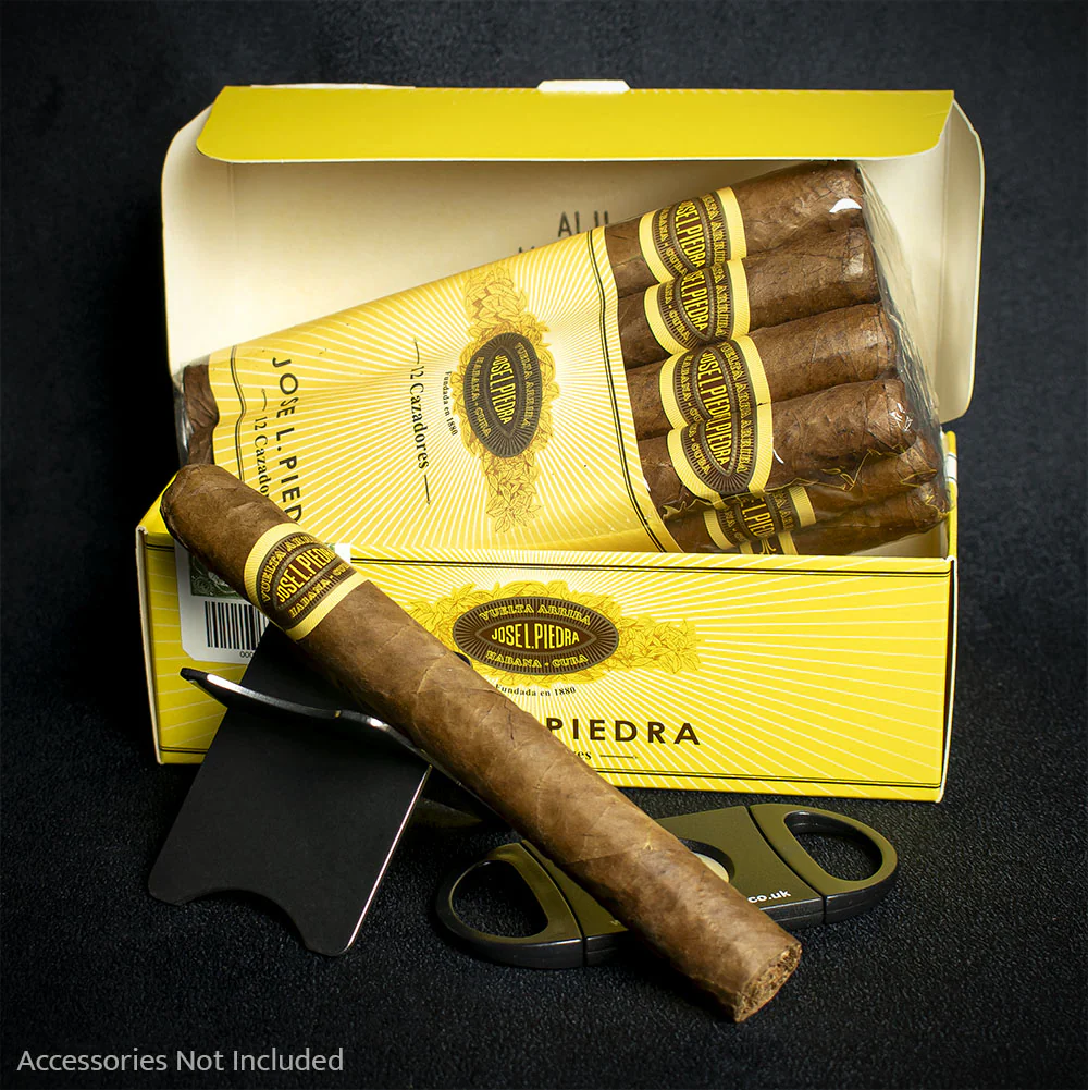 Jose L. Piedra Cazadores Cuban Cigars - Box of 12 - Image 2