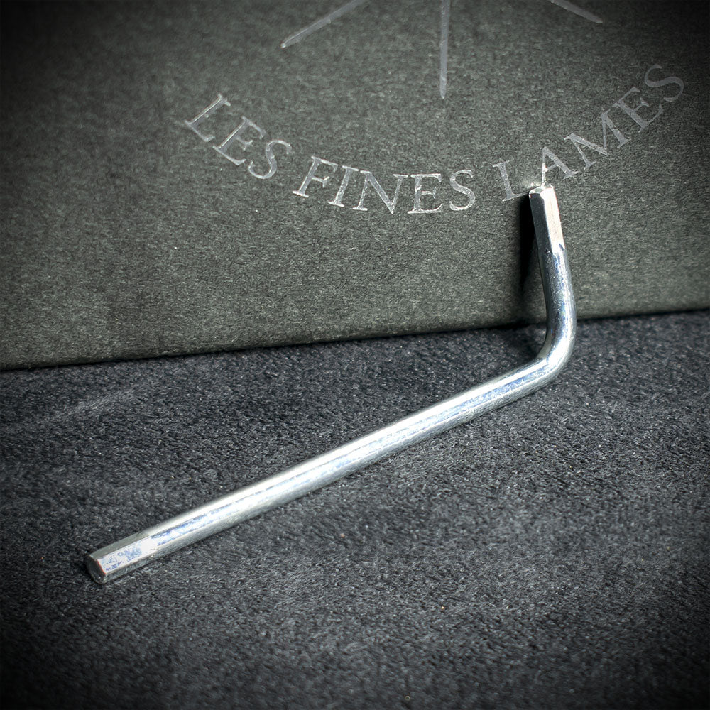 Les Fines Lames Le Petit Cigar Cutter & Knife - Havana Streets - Almendron - Image 7