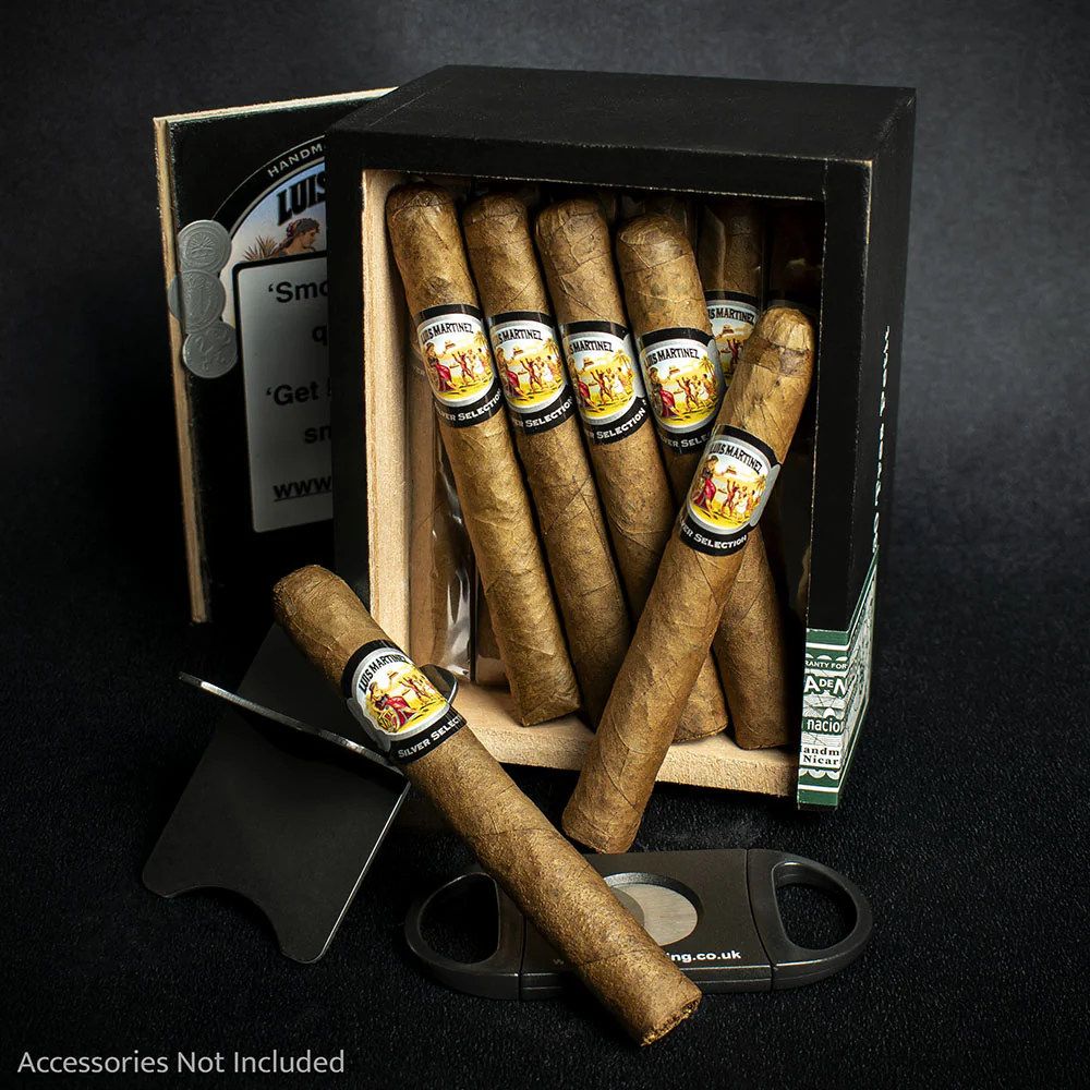 Luis Martinez Silver Selection Tres Petit Corona Cigar - Single - Image 3