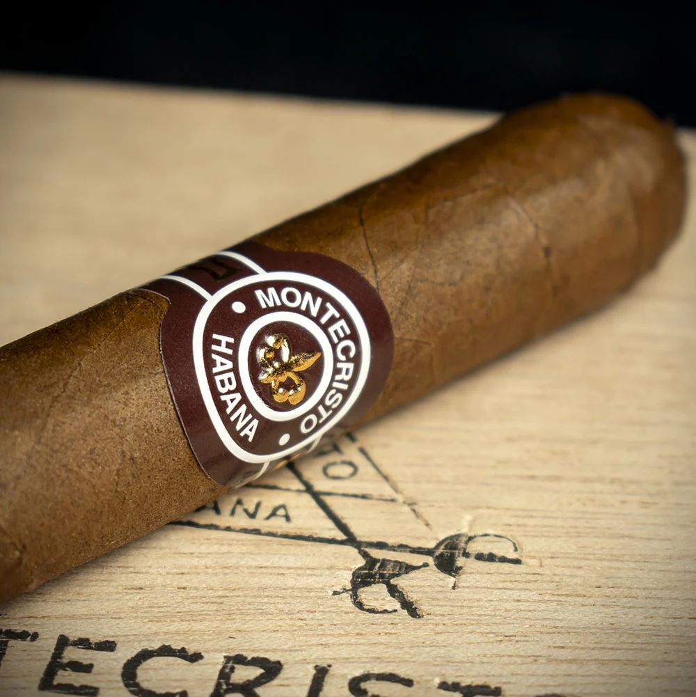 Montecristo Especial Cuban Cigar - Single - Image 4