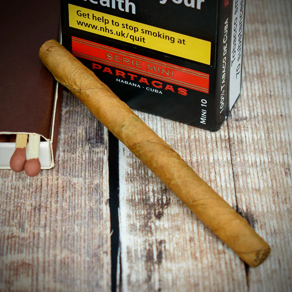 Partagas Serie Mini Cuban Cigarillos - 10 Pack - Image 2