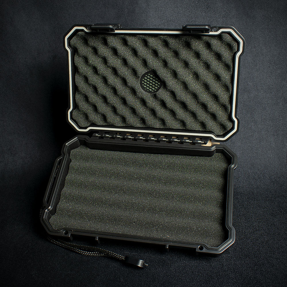 Passatore 5 Cigar Travel Humidor Black -  Black Waterproof - Image 2