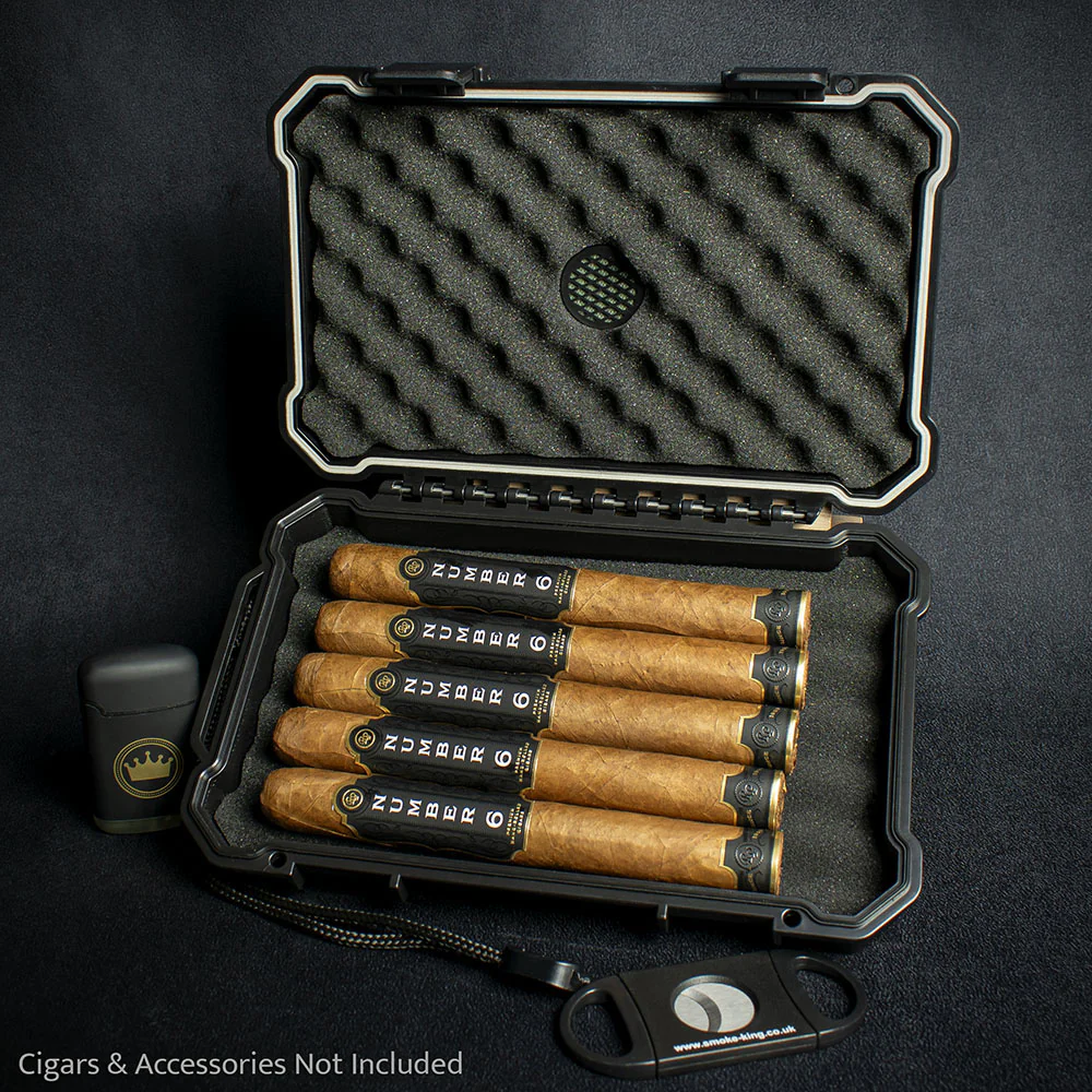 Passatore 5 Cigar Travel Humidor Black -  Black Waterproof - Image 3