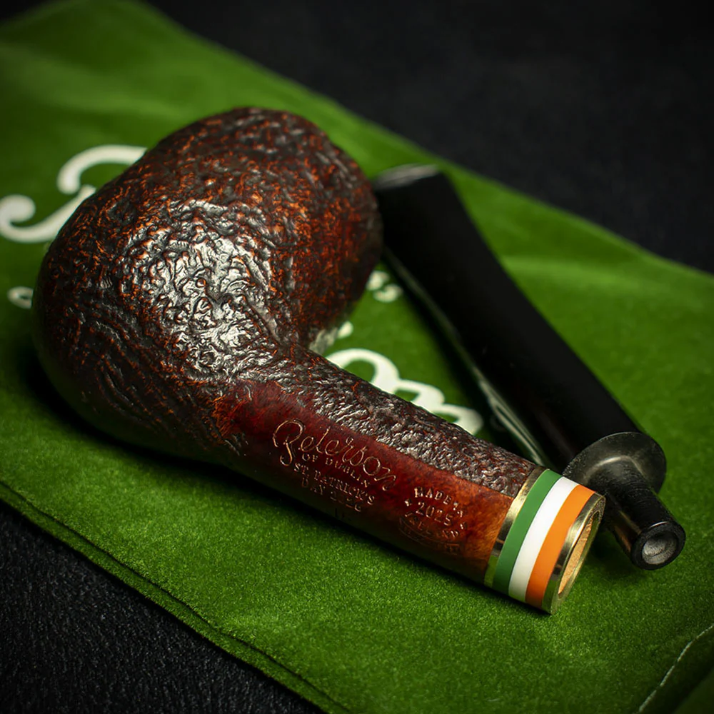 Peterson of Dublin St. Patrick's Day 2026 Sandblast Briar Pipe - Shape 15 - Image 4