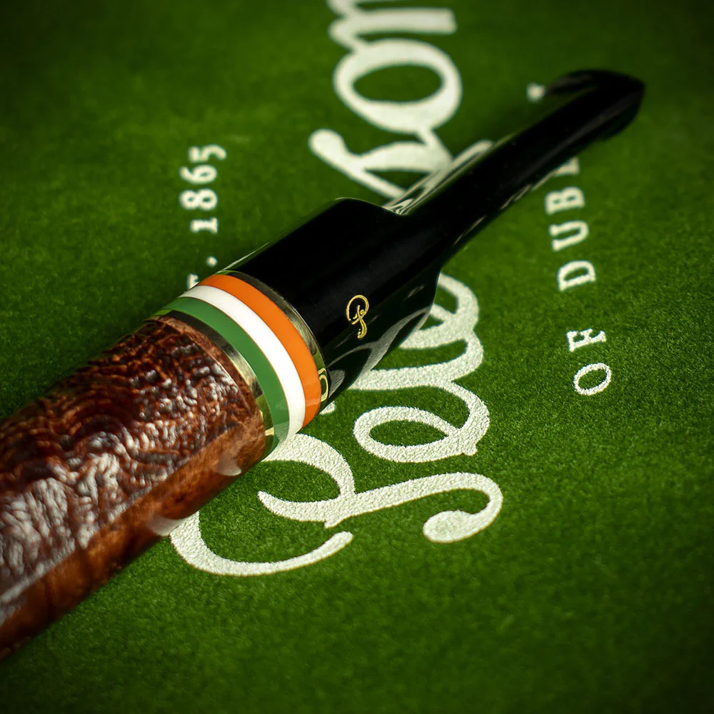 Peterson of Dublin St. Patrick's Day 2026 Sandblast Briar Pipe - Shape 53 - Image 6