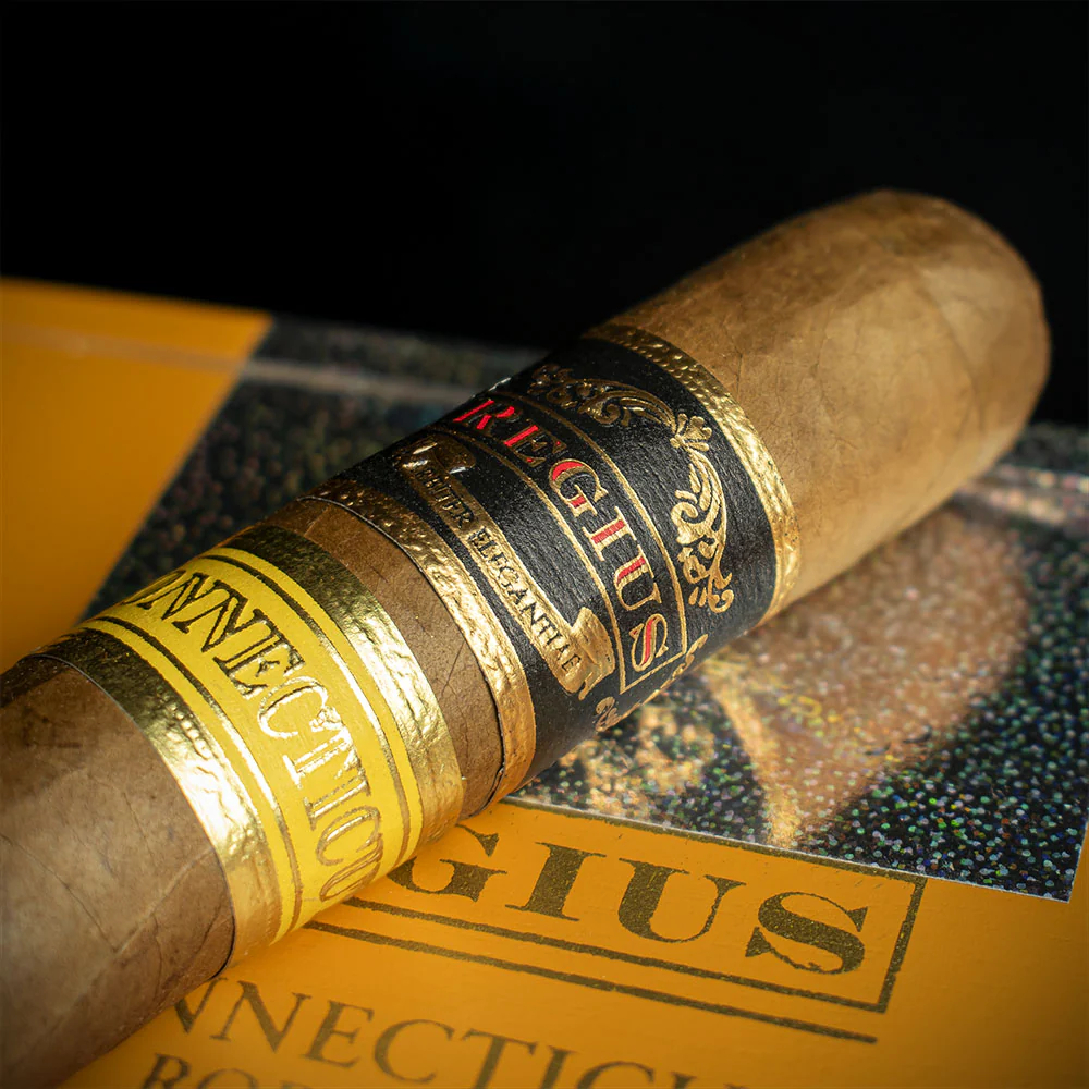 Regius Connecticut Robusto Cigar - Single - Image 4