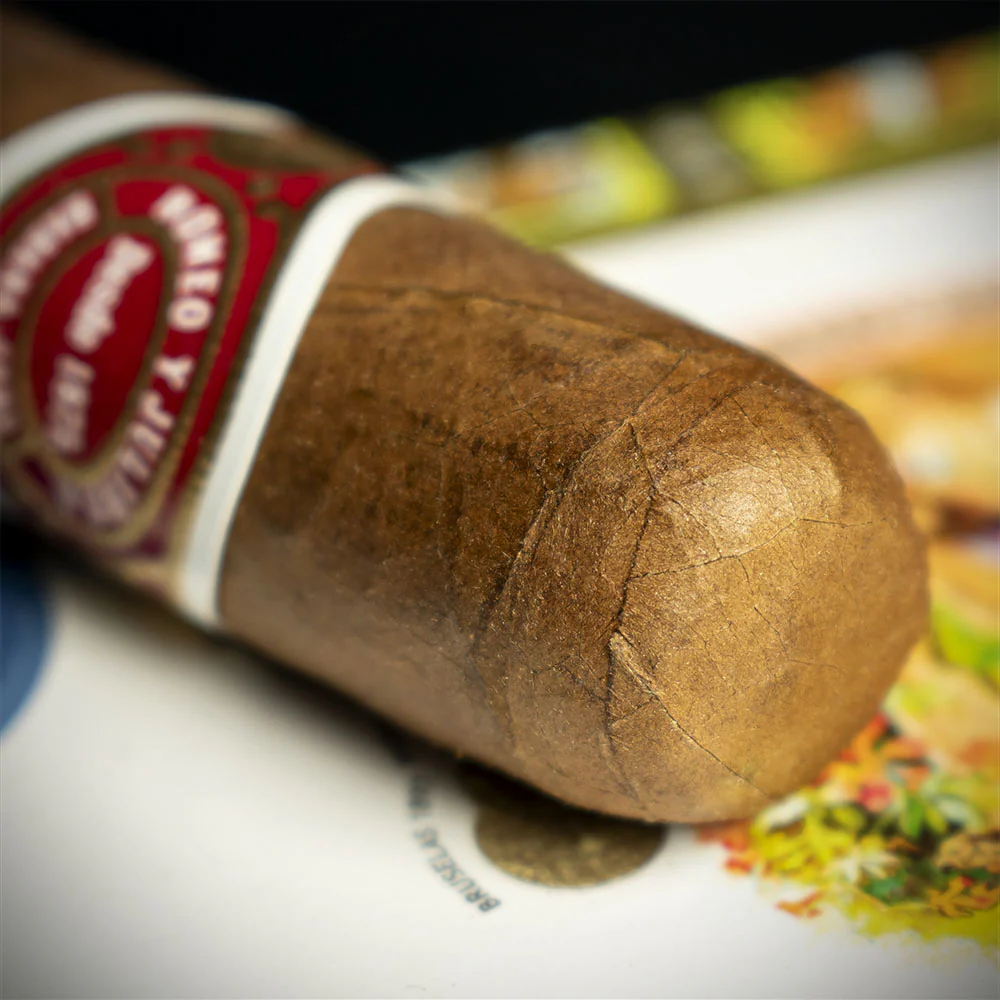 Romeo y Julieta Petit Royales Cuban Cigars - Box of 25 - Image 4