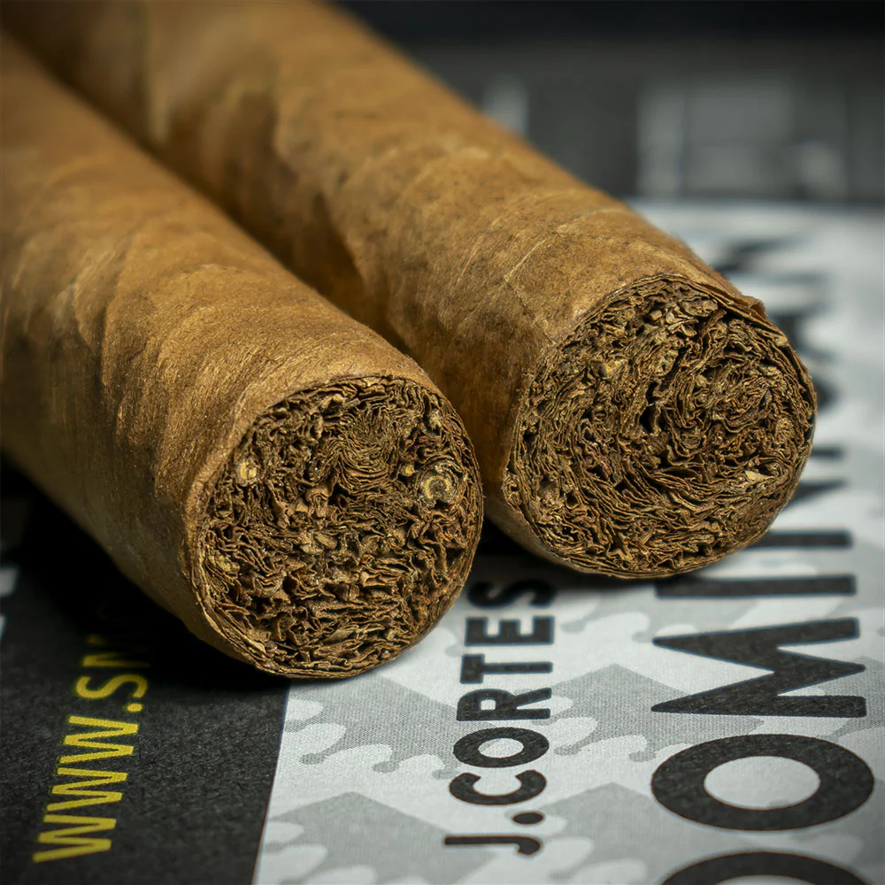 J. Cortes Dominican Tubed Cigars & Hine Cigar Reserve Cognac 5cl Miniature - Sample Bag - Image 5