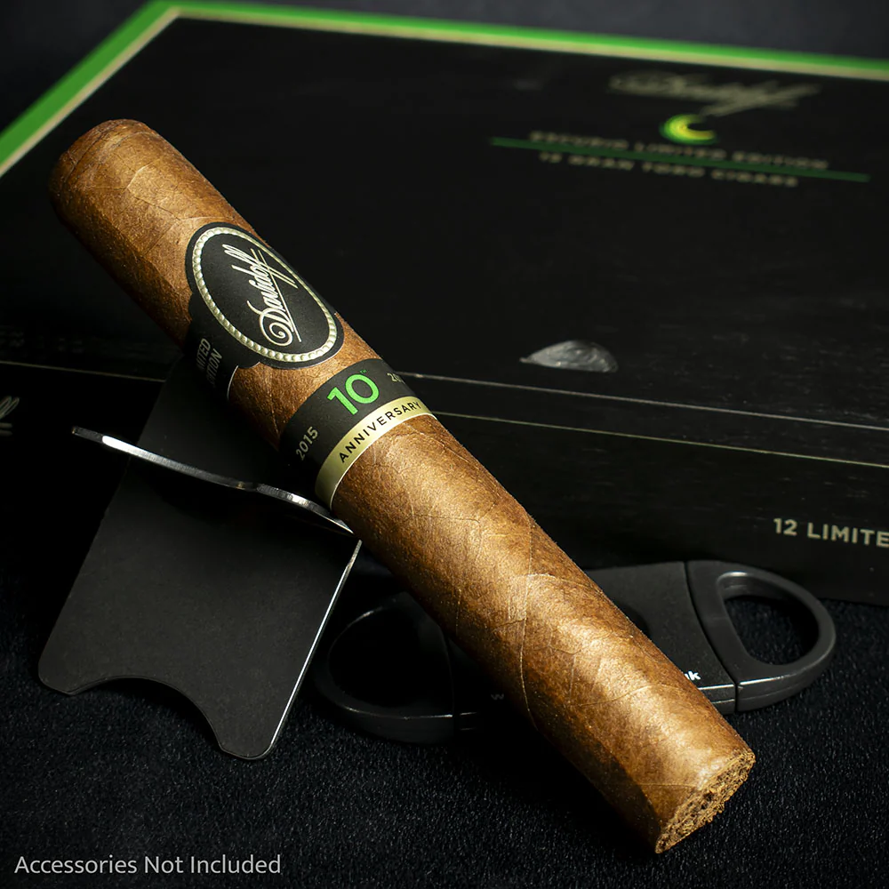 Davidoff Escurio 10th Anniversary Limited Edition Gran Toro Cigar - Single - Image 2