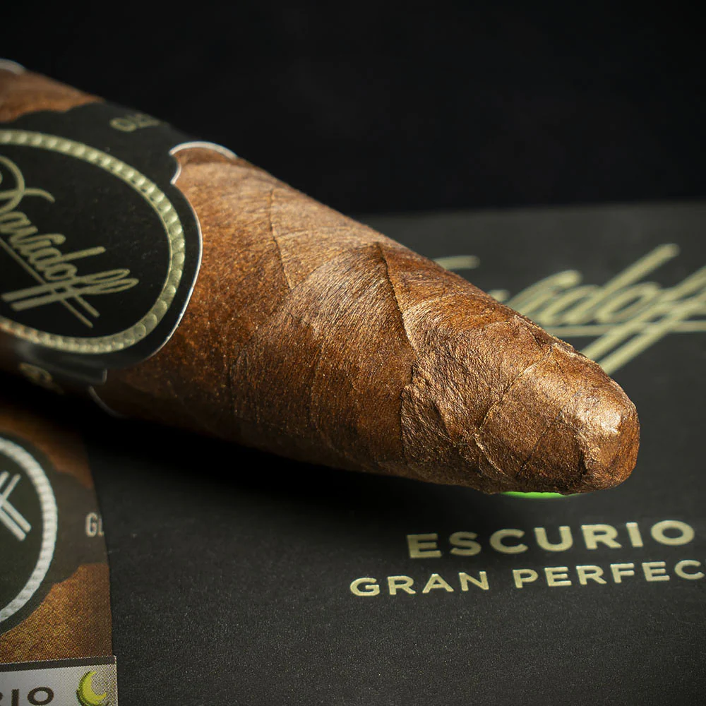 Davidoff Escurio Gran Perfecto Cigar - Single - Image 5