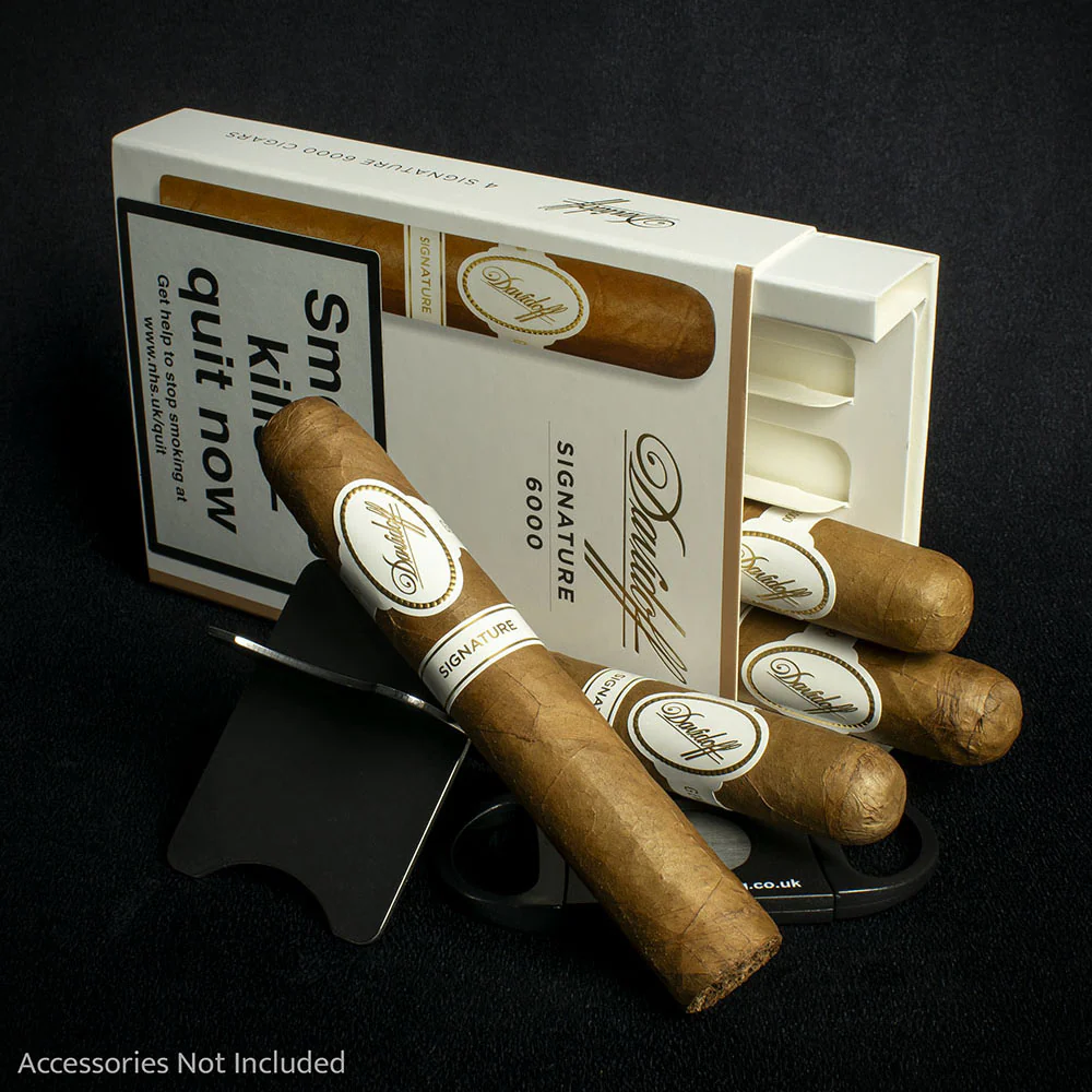 Davidoff Signature 6000 Robusto Cigar - Single - Image 3