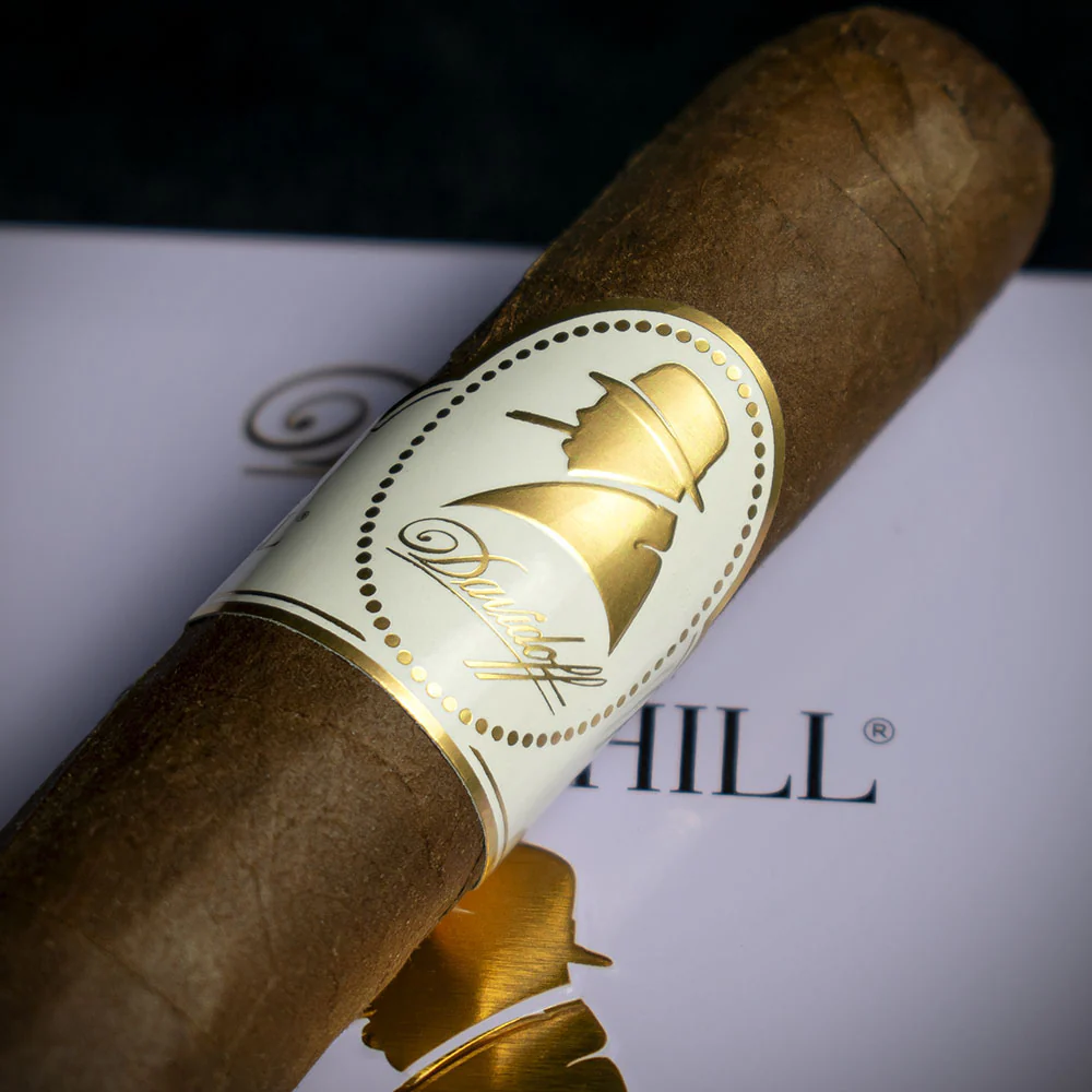 Davidoff Winston Churchill The Raconteur Petit Panatela Cigar - Single - Image 4