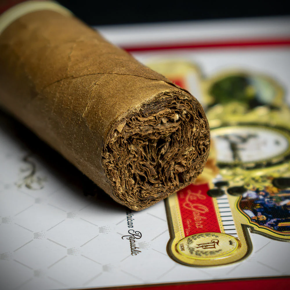 La Galera Connecticut Half Corona Cigar - Single - Image 6