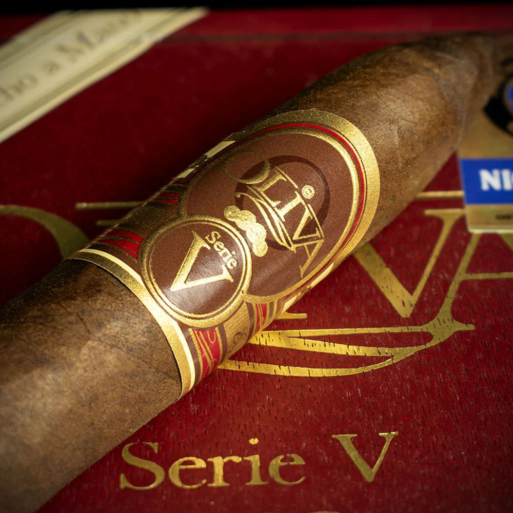 Oliva Serie V Belicoso Cigar - Single - Image 4