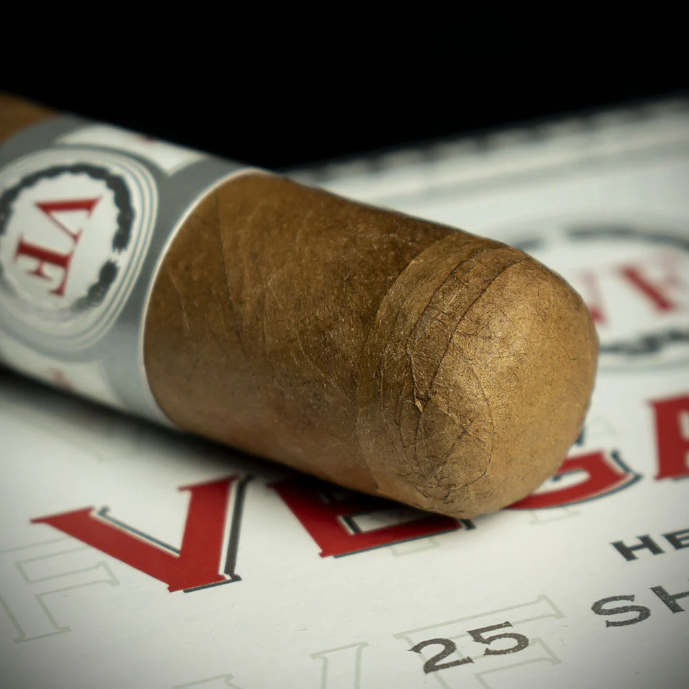 VegaFina Classic Short Robusto Cigar - Single - Image 5
