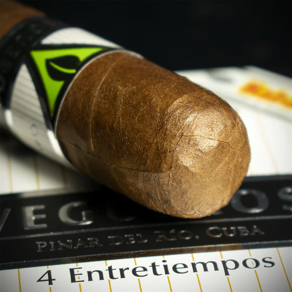 Vegueros Entretiempos Cuban Cigars - Pack of 4 - Image 4