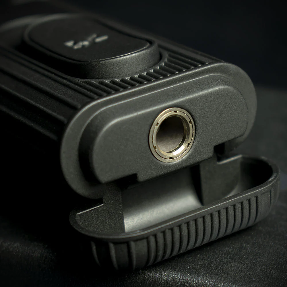 XiKar Hedron Hybrid Flame Cigar Lighter - Matte Black - Image 3